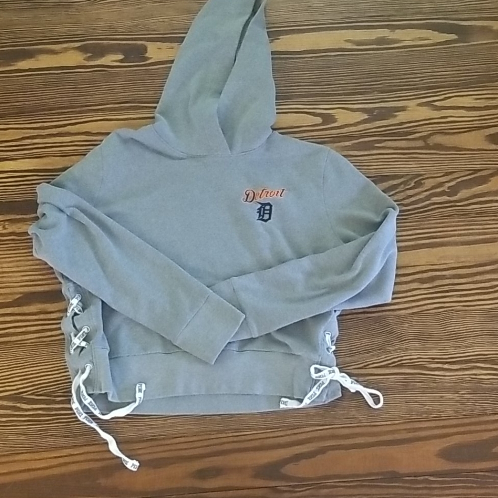 Victoria's Secret Pink cropped Tigers hoodie